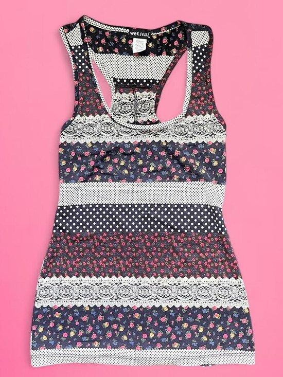 Wet Seal Tops - Y2K Wet Seal racerback tank top